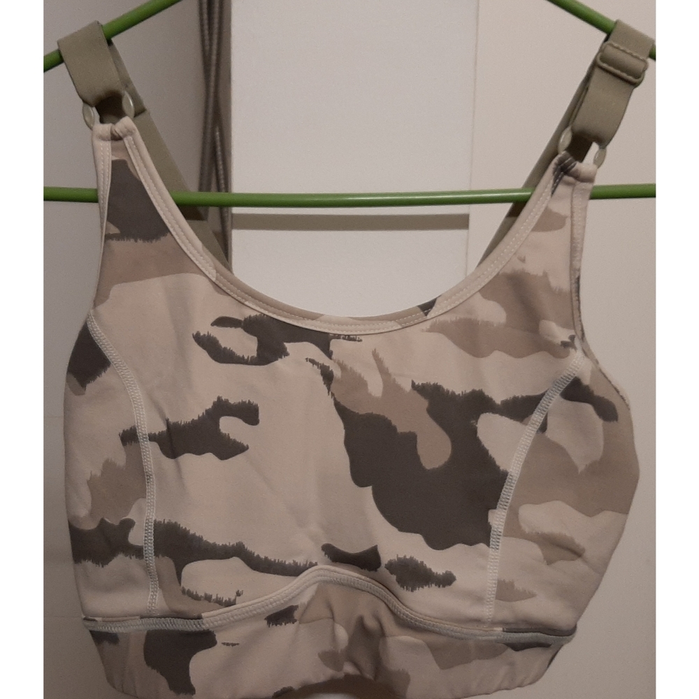 Mono B sports bra